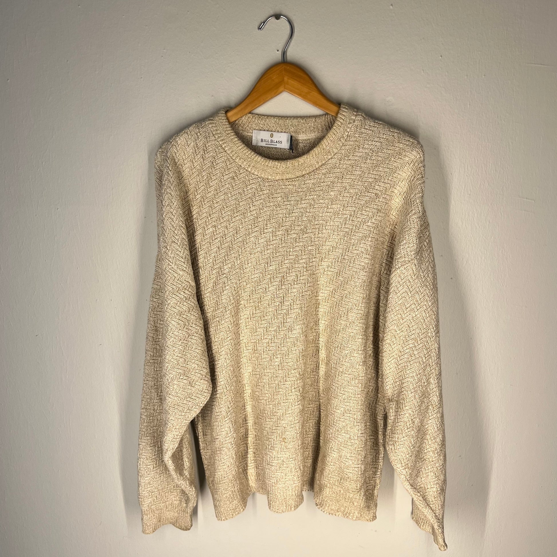 Front view of Bill Blass Menswear herringbone knit sweater (oatmeal/tan, L)