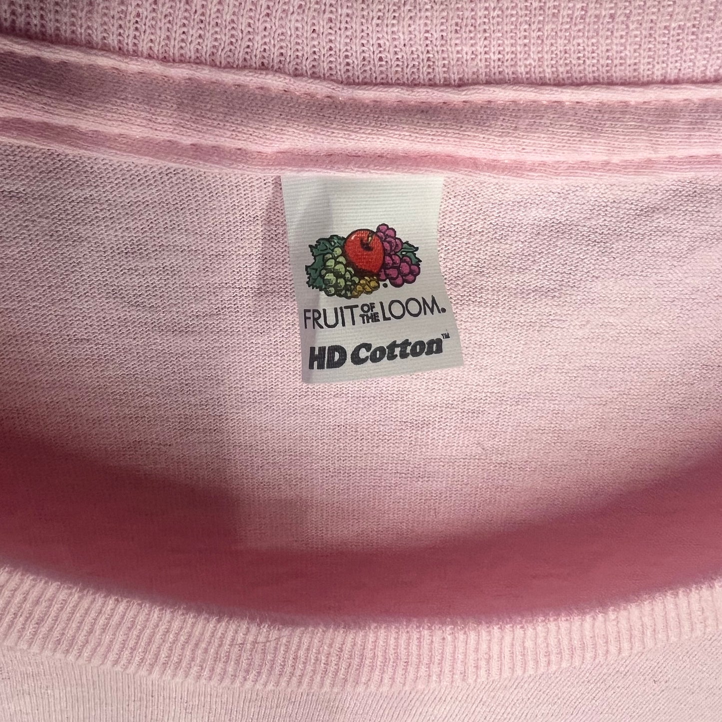 Fruit of the Loom HD Cotton neck tag on pink tour T‑shirt