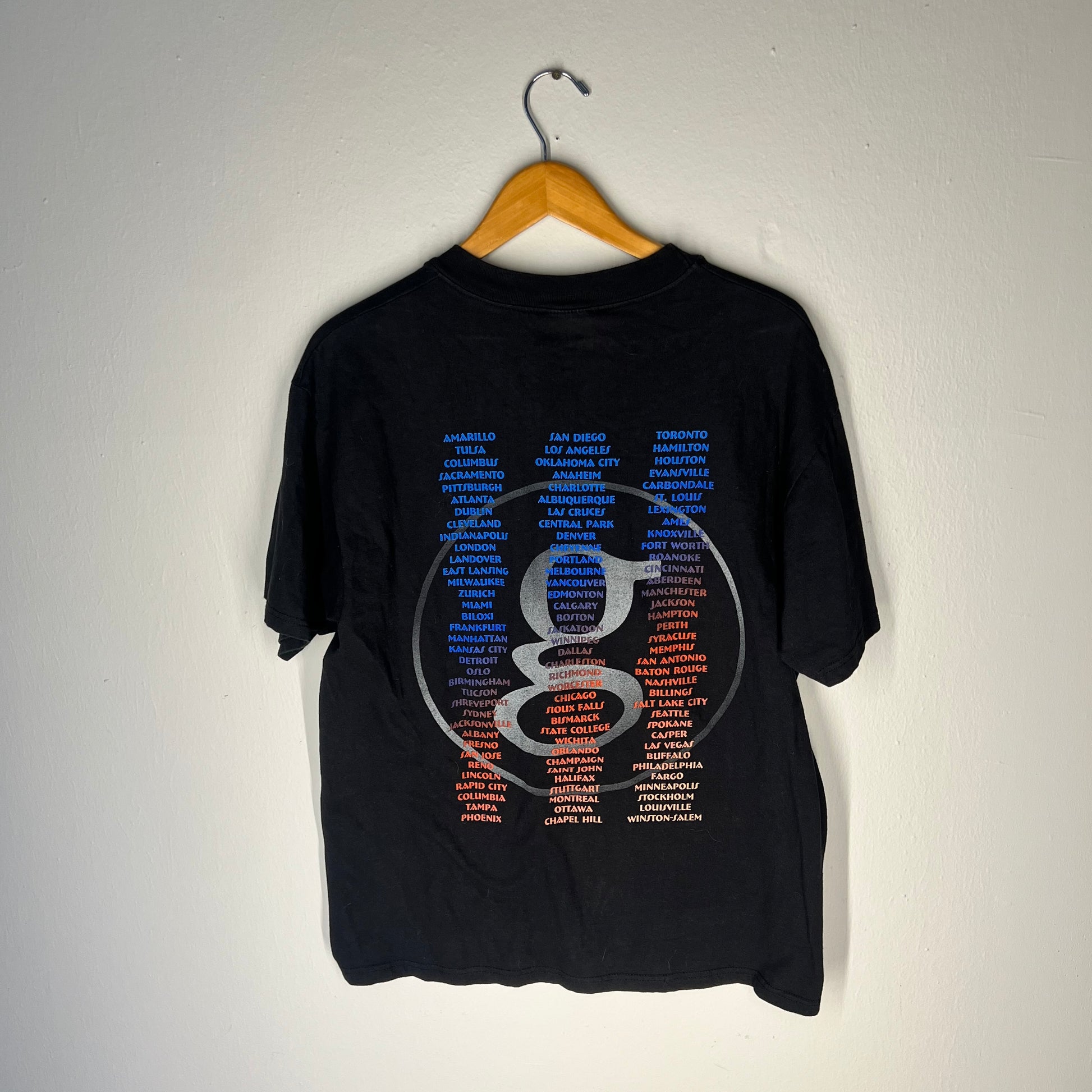 Full back view of Garth Brooks tour t-shirt with city list