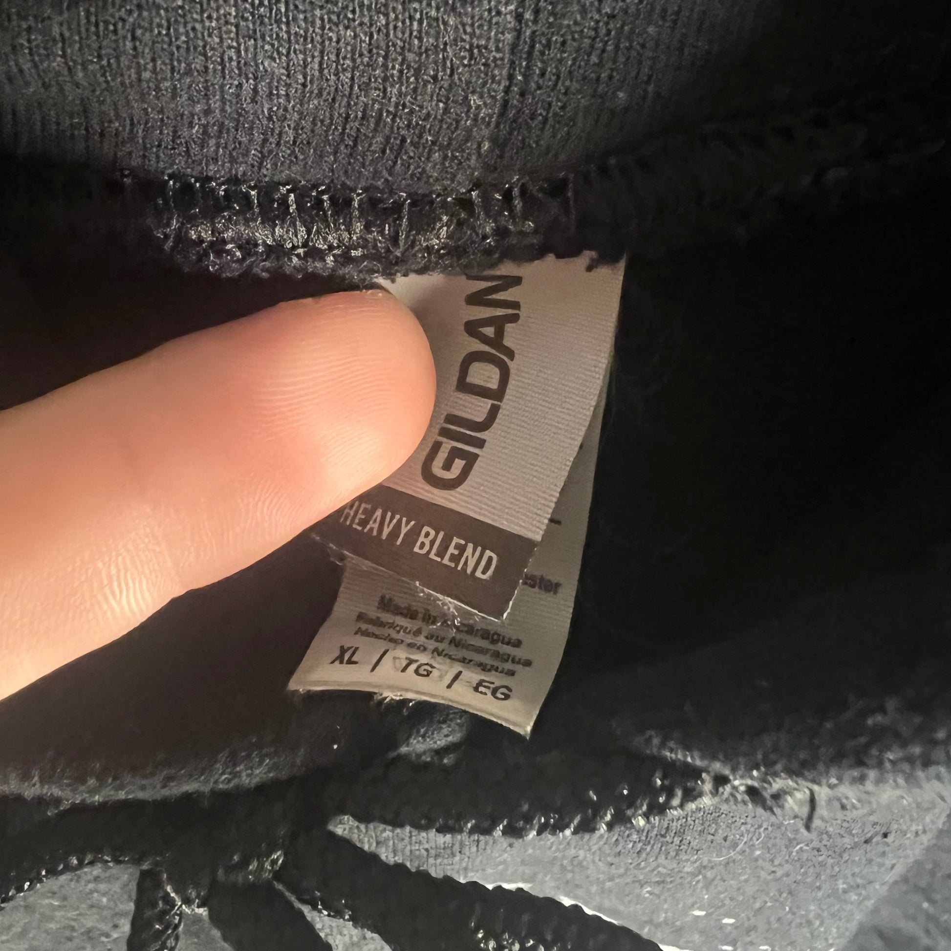 Gildan Heavy Blend woven neck tag, size XL